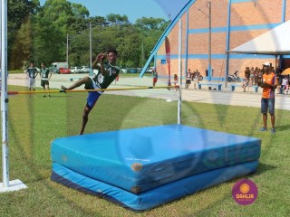 
<a style='margin-left: 5px;' class='btn btn-xs btn-social btn-facebook' href='https://www.facebook.com/sharer/sharer.php?u=https://www.boladovale.com.br/imgs/800-800-90/conteudo/fotos/1427/img6717.jpg' rel='popup' data-width='500' data-height='400'><i class='fa fa-facebook'></i>Compartilhar <span class='hidden-xs'>no Facebook</span>
</a> 
<a class='btn btn-default btn-xs' target='_blank' href='imgs/800-800-90/conteudo/fotos/1427/img6717.jpg'>
<span class='glyphicon glyphicon-cloud-download'></span> Salvar
</a> 
<span></span>