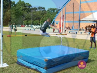 
<a style='margin-left: 5px;' class='btn btn-xs btn-social btn-facebook' href='https://www.facebook.com/sharer/sharer.php?u=https://www.boladovale.com.br/imgs/800-800-90/conteudo/fotos/1427/img6721.jpg' rel='popup' data-width='500' data-height='400'><i class='fa fa-facebook'></i>Compartilhar <span class='hidden-xs'>no Facebook</span>
</a> 
<a class='btn btn-default btn-xs' target='_blank' href='imgs/800-800-90/conteudo/fotos/1427/img6721.jpg'>
<span class='glyphicon glyphicon-cloud-download'></span> Salvar
</a> 
<span></span>