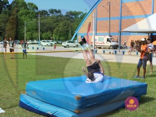 
<a style='margin-left: 5px;' class='btn btn-xs btn-social btn-facebook' href='https://www.facebook.com/sharer/sharer.php?u=https://www.boladovale.com.br/imgs/800-800-90/conteudo/fotos/1427/img6743.jpg' rel='popup' data-width='500' data-height='400'><i class='fa fa-facebook'></i>Compartilhar <span class='hidden-xs'>no Facebook</span>
</a> 
<a class='btn btn-default btn-xs' target='_blank' href='imgs/800-800-90/conteudo/fotos/1427/img6743.jpg'>
<span class='glyphicon glyphicon-cloud-download'></span> Salvar
</a> 
<span></span>