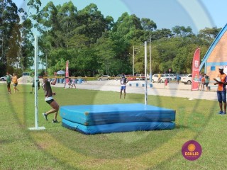 
<a style='margin-left: 5px;' class='btn btn-xs btn-social btn-facebook' href='https://www.facebook.com/sharer/sharer.php?u=https://www.boladovale.com.br/imgs/800-800-90/conteudo/fotos/1427/img6790.jpg' rel='popup' data-width='500' data-height='400'><i class='fa fa-facebook'></i>Compartilhar <span class='hidden-xs'>no Facebook</span>
</a> 
<a class='btn btn-default btn-xs' target='_blank' href='imgs/800-800-90/conteudo/fotos/1427/img6790.jpg'>
<span class='glyphicon glyphicon-cloud-download'></span> Salvar
</a> 
<span></span>