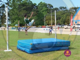 
<a style='margin-left: 5px;' class='btn btn-xs btn-social btn-facebook' href='https://www.facebook.com/sharer/sharer.php?u=https://www.boladovale.com.br/imgs/800-800-90/conteudo/fotos/1427/img6808.jpg' rel='popup' data-width='500' data-height='400'><i class='fa fa-facebook'></i>Compartilhar <span class='hidden-xs'>no Facebook</span>
</a> 
<a class='btn btn-default btn-xs' target='_blank' href='imgs/800-800-90/conteudo/fotos/1427/img6808.jpg'>
<span class='glyphicon glyphicon-cloud-download'></span> Salvar
</a> 
<span></span>