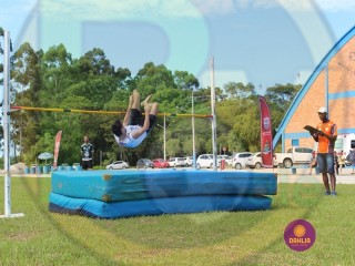 
<a style='margin-left: 5px;' class='btn btn-xs btn-social btn-facebook' href='https://www.facebook.com/sharer/sharer.php?u=https://www.boladovale.com.br/imgs/800-800-90/conteudo/fotos/1427/img6827.jpg' rel='popup' data-width='500' data-height='400'><i class='fa fa-facebook'></i>Compartilhar <span class='hidden-xs'>no Facebook</span>
</a> 
<a class='btn btn-default btn-xs' target='_blank' href='imgs/800-800-90/conteudo/fotos/1427/img6827.jpg'>
<span class='glyphicon glyphicon-cloud-download'></span> Salvar
</a> 
<span></span>
