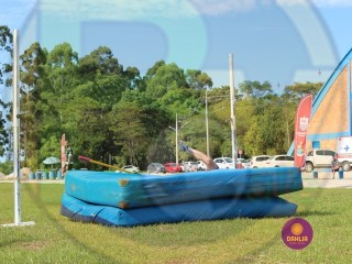 
<a style='margin-left: 5px;' class='btn btn-xs btn-social btn-facebook' href='https://www.facebook.com/sharer/sharer.php?u=https://www.boladovale.com.br/imgs/800-800-90/conteudo/fotos/1427/img6837.jpg' rel='popup' data-width='500' data-height='400'><i class='fa fa-facebook'></i>Compartilhar <span class='hidden-xs'>no Facebook</span>
</a> 
<a class='btn btn-default btn-xs' target='_blank' href='imgs/800-800-90/conteudo/fotos/1427/img6837.jpg'>
<span class='glyphicon glyphicon-cloud-download'></span> Salvar
</a> 
<span></span>