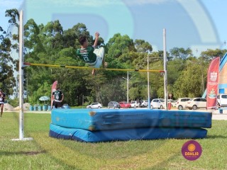 
<a style='margin-left: 5px;' class='btn btn-xs btn-social btn-facebook' href='https://www.facebook.com/sharer/sharer.php?u=https://www.boladovale.com.br/imgs/800-800-90/conteudo/fotos/1427/img6839.jpg' rel='popup' data-width='500' data-height='400'><i class='fa fa-facebook'></i>Compartilhar <span class='hidden-xs'>no Facebook</span>
</a> 
<a class='btn btn-default btn-xs' target='_blank' href='imgs/800-800-90/conteudo/fotos/1427/img6839.jpg'>
<span class='glyphicon glyphicon-cloud-download'></span> Salvar
</a> 
<span></span>