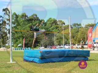 
<a style='margin-left: 5px;' class='btn btn-xs btn-social btn-facebook' href='https://www.facebook.com/sharer/sharer.php?u=https://www.boladovale.com.br/imgs/800-800-90/conteudo/fotos/1427/img6871.jpg' rel='popup' data-width='500' data-height='400'><i class='fa fa-facebook'></i>Compartilhar <span class='hidden-xs'>no Facebook</span>
</a> 
<a class='btn btn-default btn-xs' target='_blank' href='imgs/800-800-90/conteudo/fotos/1427/img6871.jpg'>
<span class='glyphicon glyphicon-cloud-download'></span> Salvar
</a> 
<span></span>