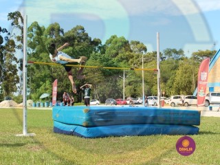 
<a style='margin-left: 5px;' class='btn btn-xs btn-social btn-facebook' href='https://www.facebook.com/sharer/sharer.php?u=https://www.boladovale.com.br/imgs/800-800-90/conteudo/fotos/1427/img6876.jpg' rel='popup' data-width='500' data-height='400'><i class='fa fa-facebook'></i>Compartilhar <span class='hidden-xs'>no Facebook</span>
</a> 
<a class='btn btn-default btn-xs' target='_blank' href='imgs/800-800-90/conteudo/fotos/1427/img6876.jpg'>
<span class='glyphicon glyphicon-cloud-download'></span> Salvar
</a> 
<span></span>