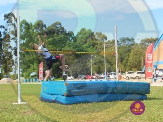 
<a style='margin-left: 5px;' class='btn btn-xs btn-social btn-facebook' href='https://www.facebook.com/sharer/sharer.php?u=https://www.boladovale.com.br/imgs/800-800-90/conteudo/fotos/1427/img6879.jpg' rel='popup' data-width='500' data-height='400'><i class='fa fa-facebook'></i>Compartilhar <span class='hidden-xs'>no Facebook</span>
</a> 
<a class='btn btn-default btn-xs' target='_blank' href='imgs/800-800-90/conteudo/fotos/1427/img6879.jpg'>
<span class='glyphicon glyphicon-cloud-download'></span> Salvar
</a> 
<span></span>