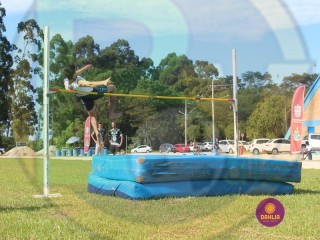 
<a style='margin-left: 5px;' class='btn btn-xs btn-social btn-facebook' href='https://www.facebook.com/sharer/sharer.php?u=https://www.boladovale.com.br/imgs/800-800-90/conteudo/fotos/1427/img6893.jpg' rel='popup' data-width='500' data-height='400'><i class='fa fa-facebook'></i>Compartilhar <span class='hidden-xs'>no Facebook</span>
</a> 
<a class='btn btn-default btn-xs' target='_blank' href='imgs/800-800-90/conteudo/fotos/1427/img6893.jpg'>
<span class='glyphicon glyphicon-cloud-download'></span> Salvar
</a> 
<span></span>