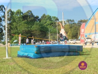 
<a style='margin-left: 5px;' class='btn btn-xs btn-social btn-facebook' href='https://www.facebook.com/sharer/sharer.php?u=https://www.boladovale.com.br/imgs/800-800-90/conteudo/fotos/1427/img6900.jpg' rel='popup' data-width='500' data-height='400'><i class='fa fa-facebook'></i>Compartilhar <span class='hidden-xs'>no Facebook</span>
</a> 
<a class='btn btn-default btn-xs' target='_blank' href='imgs/800-800-90/conteudo/fotos/1427/img6900.jpg'>
<span class='glyphicon glyphicon-cloud-download'></span> Salvar
</a> 
<span></span>
