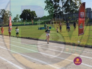 
<a style='margin-left: 5px;' class='btn btn-xs btn-social btn-facebook' href='https://www.facebook.com/sharer/sharer.php?u=https://www.boladovale.com.br/imgs/800-800-90/conteudo/fotos/1428/img6935.jpg' rel='popup' data-width='500' data-height='400'><i class='fa fa-facebook'></i>Compartilhar <span class='hidden-xs'>no Facebook</span>
</a> 
<a class='btn btn-default btn-xs' target='_blank' href='imgs/800-800-90/conteudo/fotos/1428/img6935.jpg'>
<span class='glyphicon glyphicon-cloud-download'></span> Salvar
</a> 
<span></span>