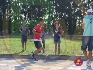 
<a style='margin-left: 5px;' class='btn btn-xs btn-social btn-facebook' href='https://www.facebook.com/sharer/sharer.php?u=https://www.boladovale.com.br/imgs/800-800-90/conteudo/fotos/1429/img7108.jpg' rel='popup' data-width='500' data-height='400'><i class='fa fa-facebook'></i>Compartilhar <span class='hidden-xs'>no Facebook</span>
</a> 
<a class='btn btn-default btn-xs' target='_blank' href='imgs/800-800-90/conteudo/fotos/1429/img7108.jpg'>
<span class='glyphicon glyphicon-cloud-download'></span> Salvar
</a> 
<span></span>