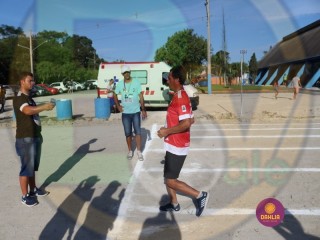 
<a style='margin-left: 5px;' class='btn btn-xs btn-social btn-facebook' href='https://www.facebook.com/sharer/sharer.php?u=https://www.boladovale.com.br/imgs/800-800-90/conteudo/fotos/1429/img7137.jpg' rel='popup' data-width='500' data-height='400'><i class='fa fa-facebook'></i>Compartilhar <span class='hidden-xs'>no Facebook</span>
</a> 
<a class='btn btn-default btn-xs' target='_blank' href='imgs/800-800-90/conteudo/fotos/1429/img7137.jpg'>
<span class='glyphicon glyphicon-cloud-download'></span> Salvar
</a> 
<span></span>