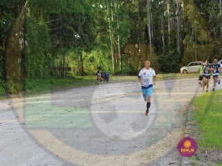 
<a style='margin-left: 5px;' class='btn btn-xs btn-social btn-facebook' href='https://www.facebook.com/sharer/sharer.php?u=https://www.boladovale.com.br/imgs/800-800-90/conteudo/fotos/1431/img7144.jpg' rel='popup' data-width='500' data-height='400'><i class='fa fa-facebook'></i>Compartilhar <span class='hidden-xs'>no Facebook</span>
</a> 
<a class='btn btn-default btn-xs' target='_blank' href='imgs/800-800-90/conteudo/fotos/1431/img7144.jpg'>
<span class='glyphicon glyphicon-cloud-download'></span> Salvar
</a> 
<span></span>