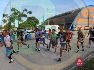 
<a style='margin-left: 5px;' class='btn btn-xs btn-social btn-facebook' href='https://www.facebook.com/sharer/sharer.php?u=https://www.boladovale.com.br/imgs/800-800-90/conteudo/fotos/1431/img7216.jpg' rel='popup' data-width='500' data-height='400'><i class='fa fa-facebook'></i>Compartilhar <span class='hidden-xs'>no Facebook</span>
</a> 
<a class='btn btn-default btn-xs' target='_blank' href='imgs/800-800-90/conteudo/fotos/1431/img7216.jpg'>
<span class='glyphicon glyphicon-cloud-download'></span> Salvar
</a> 
<span></span>