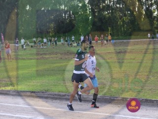 
<a style='margin-left: 5px;' class='btn btn-xs btn-social btn-facebook' href='https://www.facebook.com/sharer/sharer.php?u=https://www.boladovale.com.br/imgs/800-800-90/conteudo/fotos/1431/img7235.jpg' rel='popup' data-width='500' data-height='400'><i class='fa fa-facebook'></i>Compartilhar <span class='hidden-xs'>no Facebook</span>
</a> 
<a class='btn btn-default btn-xs' target='_blank' href='imgs/800-800-90/conteudo/fotos/1431/img7235.jpg'>
<span class='glyphicon glyphicon-cloud-download'></span> Salvar
</a> 
<span></span>