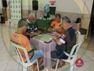 
<a style='margin-left: 5px;' class='btn btn-xs btn-social btn-facebook' href='https://www.facebook.com/sharer/sharer.php?u=https://www.boladovale.com.br/imgs/800-800-90/conteudo/fotos/1432/img7426.jpg' rel='popup' data-width='500' data-height='400'><i class='fa fa-facebook'></i>Compartilhar <span class='hidden-xs'>no Facebook</span>
</a> 
<a class='btn btn-default btn-xs' target='_blank' href='imgs/800-800-90/conteudo/fotos/1432/img7426.jpg'>
<span class='glyphicon glyphicon-cloud-download'></span> Salvar
</a> 
<span></span>