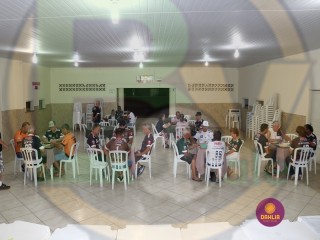 
<a style='margin-left: 5px;' class='btn btn-xs btn-social btn-facebook' href='https://www.facebook.com/sharer/sharer.php?u=https://www.boladovale.com.br/imgs/800-800-90/conteudo/fotos/1432/img7434.jpg' rel='popup' data-width='500' data-height='400'><i class='fa fa-facebook'></i>Compartilhar <span class='hidden-xs'>no Facebook</span>
</a> 
<a class='btn btn-default btn-xs' target='_blank' href='imgs/800-800-90/conteudo/fotos/1432/img7434.jpg'>
<span class='glyphicon glyphicon-cloud-download'></span> Salvar
</a> 
<span></span>