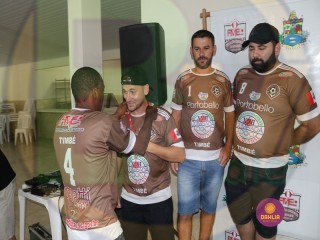 
<a style='margin-left: 5px;' class='btn btn-xs btn-social btn-facebook' href='https://www.facebook.com/sharer/sharer.php?u=https://www.boladovale.com.br/imgs/800-800-90/conteudo/fotos/1432/img7487.jpg' rel='popup' data-width='500' data-height='400'><i class='fa fa-facebook'></i>Compartilhar <span class='hidden-xs'>no Facebook</span>
</a> 
<a class='btn btn-default btn-xs' target='_blank' href='imgs/800-800-90/conteudo/fotos/1432/img7487.jpg'>
<span class='glyphicon glyphicon-cloud-download'></span> Salvar
</a> 
<span></span>