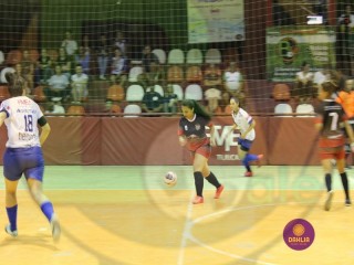 
<a style='margin-left: 5px;' class='btn btn-xs btn-social btn-facebook' href='https://www.facebook.com/sharer/sharer.php?u=https://www.boladovale.com.br/imgs/800-800-90/conteudo/fotos/1433/img7246.jpg' rel='popup' data-width='500' data-height='400'><i class='fa fa-facebook'></i>Compartilhar <span class='hidden-xs'>no Facebook</span>
</a> 
<a class='btn btn-default btn-xs' target='_blank' href='imgs/800-800-90/conteudo/fotos/1433/img7246.jpg'>
<span class='glyphicon glyphicon-cloud-download'></span> Salvar
</a> 
<span></span>