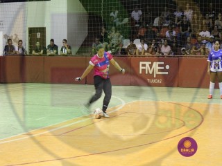 
<a style='margin-left: 5px;' class='btn btn-xs btn-social btn-facebook' href='https://www.facebook.com/sharer/sharer.php?u=https://www.boladovale.com.br/imgs/800-800-90/conteudo/fotos/1433/img7372.jpg' rel='popup' data-width='500' data-height='400'><i class='fa fa-facebook'></i>Compartilhar <span class='hidden-xs'>no Facebook</span>
</a> 
<a class='btn btn-default btn-xs' target='_blank' href='imgs/800-800-90/conteudo/fotos/1433/img7372.jpg'>
<span class='glyphicon glyphicon-cloud-download'></span> Salvar
</a> 
<span></span>