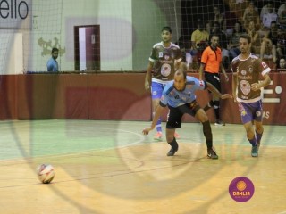 
<a style='margin-left: 5px;' class='btn btn-xs btn-social btn-facebook' href='https://www.facebook.com/sharer/sharer.php?u=https://www.boladovale.com.br/imgs/800-800-90/conteudo/fotos/1434/img7574.jpg' rel='popup' data-width='500' data-height='400'><i class='fa fa-facebook'></i>Compartilhar <span class='hidden-xs'>no Facebook</span>
</a> 
<a class='btn btn-default btn-xs' target='_blank' href='imgs/800-800-90/conteudo/fotos/1434/img7574.jpg'>
<span class='glyphicon glyphicon-cloud-download'></span> Salvar
</a> 
<span></span>
