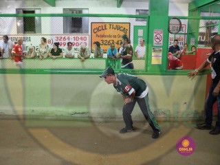 
<a style='margin-left: 5px;' class='btn btn-xs btn-social btn-facebook' href='https://www.facebook.com/sharer/sharer.php?u=https://www.boladovale.com.br/imgs/800-800-90/conteudo/fotos/1436/img7794.jpg' rel='popup' data-width='500' data-height='400'><i class='fa fa-facebook'></i>Compartilhar <span class='hidden-xs'>no Facebook</span>
</a> 
<a class='btn btn-default btn-xs' target='_blank' href='imgs/800-800-90/conteudo/fotos/1436/img7794.jpg'>
<span class='glyphicon glyphicon-cloud-download'></span> Salvar
</a> 
<span></span>