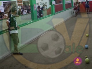 
<a style='margin-left: 5px;' class='btn btn-xs btn-social btn-facebook' href='https://www.facebook.com/sharer/sharer.php?u=https://www.boladovale.com.br/imgs/800-800-90/conteudo/fotos/1436/img7832.jpg' rel='popup' data-width='500' data-height='400'><i class='fa fa-facebook'></i>Compartilhar <span class='hidden-xs'>no Facebook</span>
</a> 
<a class='btn btn-default btn-xs' target='_blank' href='imgs/800-800-90/conteudo/fotos/1436/img7832.jpg'>
<span class='glyphicon glyphicon-cloud-download'></span> Salvar
</a> 
<span></span>