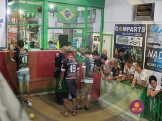 
<a style='margin-left: 5px;' class='btn btn-xs btn-social btn-facebook' href='https://www.facebook.com/sharer/sharer.php?u=https://www.boladovale.com.br/imgs/800-800-90/conteudo/fotos/1436/img7850.jpg' rel='popup' data-width='500' data-height='400'><i class='fa fa-facebook'></i>Compartilhar <span class='hidden-xs'>no Facebook</span>
</a> 
<a class='btn btn-default btn-xs' target='_blank' href='imgs/800-800-90/conteudo/fotos/1436/img7850.jpg'>
<span class='glyphicon glyphicon-cloud-download'></span> Salvar
</a> 
<span></span>