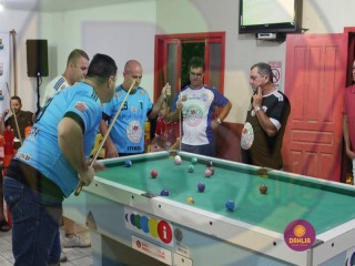 
<a style='margin-left: 5px;' class='btn btn-xs btn-social btn-facebook' href='https://www.facebook.com/sharer/sharer.php?u=https://www.boladovale.com.br/imgs/800-800-90/conteudo/fotos/1437/img7896.jpg' rel='popup' data-width='500' data-height='400'><i class='fa fa-facebook'></i>Compartilhar <span class='hidden-xs'>no Facebook</span>
</a> 
<a class='btn btn-default btn-xs' target='_blank' href='imgs/800-800-90/conteudo/fotos/1437/img7896.jpg'>
<span class='glyphicon glyphicon-cloud-download'></span> Salvar
</a> 
<span></span>