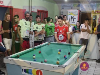 
<a style='margin-left: 5px;' class='btn btn-xs btn-social btn-facebook' href='https://www.facebook.com/sharer/sharer.php?u=https://www.boladovale.com.br/imgs/800-800-90/conteudo/fotos/1437/img7928.jpg' rel='popup' data-width='500' data-height='400'><i class='fa fa-facebook'></i>Compartilhar <span class='hidden-xs'>no Facebook</span>
</a> 
<a class='btn btn-default btn-xs' target='_blank' href='imgs/800-800-90/conteudo/fotos/1437/img7928.jpg'>
<span class='glyphicon glyphicon-cloud-download'></span> Salvar
</a> 
<span></span>