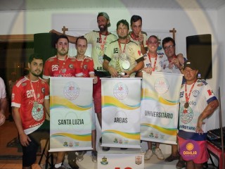 
<a style='margin-left: 5px;' class='btn btn-xs btn-social btn-facebook' href='https://www.facebook.com/sharer/sharer.php?u=https://www.boladovale.com.br/imgs/800-800-90/conteudo/fotos/1437/img7983.jpg' rel='popup' data-width='500' data-height='400'><i class='fa fa-facebook'></i>Compartilhar <span class='hidden-xs'>no Facebook</span>
</a> 
<a class='btn btn-default btn-xs' target='_blank' href='imgs/800-800-90/conteudo/fotos/1437/img7983.jpg'>
<span class='glyphicon glyphicon-cloud-download'></span> Salvar
</a> 
<span></span>