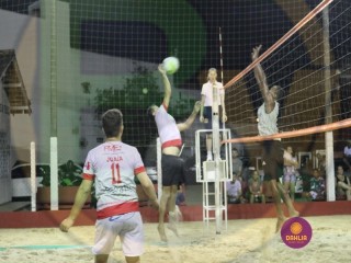 
<a style='margin-left: 5px;' class='btn btn-xs btn-social btn-facebook' href='https://www.facebook.com/sharer/sharer.php?u=https://www.boladovale.com.br/imgs/800-800-90/conteudo/fotos/1438/img7981.jpg' rel='popup' data-width='500' data-height='400'><i class='fa fa-facebook'></i>Compartilhar <span class='hidden-xs'>no Facebook</span>
</a> 
<a class='btn btn-default btn-xs' target='_blank' href='imgs/800-800-90/conteudo/fotos/1438/img7981.jpg'>
<span class='glyphicon glyphicon-cloud-download'></span> Salvar
</a> 
<span></span>