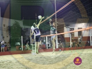 
<a style='margin-left: 5px;' class='btn btn-xs btn-social btn-facebook' href='https://www.facebook.com/sharer/sharer.php?u=https://www.boladovale.com.br/imgs/800-800-90/conteudo/fotos/1438/img8237.jpg' rel='popup' data-width='500' data-height='400'><i class='fa fa-facebook'></i>Compartilhar <span class='hidden-xs'>no Facebook</span>
</a> 
<a class='btn btn-default btn-xs' target='_blank' href='imgs/800-800-90/conteudo/fotos/1438/img8237.jpg'>
<span class='glyphicon glyphicon-cloud-download'></span> Salvar
</a> 
<span></span>