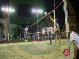 
<a style='margin-left: 5px;' class='btn btn-xs btn-social btn-facebook' href='https://www.facebook.com/sharer/sharer.php?u=https://www.boladovale.com.br/imgs/800-800-90/conteudo/fotos/1438/img8252.jpg' rel='popup' data-width='500' data-height='400'><i class='fa fa-facebook'></i>Compartilhar <span class='hidden-xs'>no Facebook</span>
</a> 
<a class='btn btn-default btn-xs' target='_blank' href='imgs/800-800-90/conteudo/fotos/1438/img8252.jpg'>
<span class='glyphicon glyphicon-cloud-download'></span> Salvar
</a> 
<span></span>