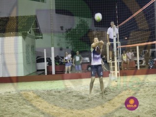 
<a style='margin-left: 5px;' class='btn btn-xs btn-social btn-facebook' href='https://www.facebook.com/sharer/sharer.php?u=https://www.boladovale.com.br/imgs/800-800-90/conteudo/fotos/1438/img8272.jpg' rel='popup' data-width='500' data-height='400'><i class='fa fa-facebook'></i>Compartilhar <span class='hidden-xs'>no Facebook</span>
</a> 
<a class='btn btn-default btn-xs' target='_blank' href='imgs/800-800-90/conteudo/fotos/1438/img8272.jpg'>
<span class='glyphicon glyphicon-cloud-download'></span> Salvar
</a> 
<span></span>