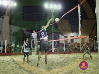 
<a style='margin-left: 5px;' class='btn btn-xs btn-social btn-facebook' href='https://www.facebook.com/sharer/sharer.php?u=https://www.boladovale.com.br/imgs/800-800-90/conteudo/fotos/1438/img8273.jpg' rel='popup' data-width='500' data-height='400'><i class='fa fa-facebook'></i>Compartilhar <span class='hidden-xs'>no Facebook</span>
</a> 
<a class='btn btn-default btn-xs' target='_blank' href='imgs/800-800-90/conteudo/fotos/1438/img8273.jpg'>
<span class='glyphicon glyphicon-cloud-download'></span> Salvar
</a> 
<span></span>