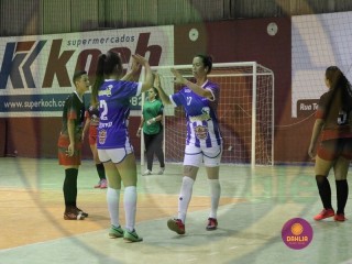 
<a style='margin-left: 5px;' class='btn btn-xs btn-social btn-facebook' href='https://www.facebook.com/sharer/sharer.php?u=https://www.boladovale.com.br/imgs/800-800-90/conteudo/fotos/1439/img7918.jpg' rel='popup' data-width='500' data-height='400'><i class='fa fa-facebook'></i>Compartilhar <span class='hidden-xs'>no Facebook</span>
</a> 
<a class='btn btn-default btn-xs' target='_blank' href='imgs/800-800-90/conteudo/fotos/1439/img7918.jpg'>
<span class='glyphicon glyphicon-cloud-download'></span> Salvar
</a> 
<span></span>