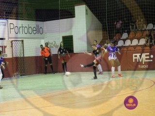 
<a style='margin-left: 5px;' class='btn btn-xs btn-social btn-facebook' href='https://www.facebook.com/sharer/sharer.php?u=https://www.boladovale.com.br/imgs/800-800-90/conteudo/fotos/1439/img7971.jpg' rel='popup' data-width='500' data-height='400'><i class='fa fa-facebook'></i>Compartilhar <span class='hidden-xs'>no Facebook</span>
</a> 
<a class='btn btn-default btn-xs' target='_blank' href='imgs/800-800-90/conteudo/fotos/1439/img7971.jpg'>
<span class='glyphicon glyphicon-cloud-download'></span> Salvar
</a> 
<span></span>