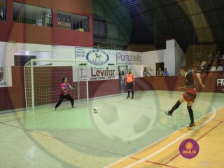 
<a style='margin-left: 5px;' class='btn btn-xs btn-social btn-facebook' href='https://www.facebook.com/sharer/sharer.php?u=https://www.boladovale.com.br/imgs/800-800-90/conteudo/fotos/1439/img8049.jpg' rel='popup' data-width='500' data-height='400'><i class='fa fa-facebook'></i>Compartilhar <span class='hidden-xs'>no Facebook</span>
</a> 
<a class='btn btn-default btn-xs' target='_blank' href='imgs/800-800-90/conteudo/fotos/1439/img8049.jpg'>
<span class='glyphicon glyphicon-cloud-download'></span> Salvar
</a> 
<span></span>