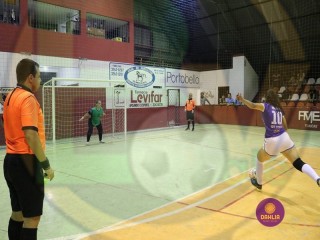 
<a style='margin-left: 5px;' class='btn btn-xs btn-social btn-facebook' href='https://www.facebook.com/sharer/sharer.php?u=https://www.boladovale.com.br/imgs/800-800-90/conteudo/fotos/1439/img8053.jpg' rel='popup' data-width='500' data-height='400'><i class='fa fa-facebook'></i>Compartilhar <span class='hidden-xs'>no Facebook</span>
</a> 
<a class='btn btn-default btn-xs' target='_blank' href='imgs/800-800-90/conteudo/fotos/1439/img8053.jpg'>
<span class='glyphicon glyphicon-cloud-download'></span> Salvar
</a> 
<span></span>