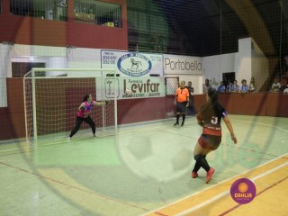 
<a style='margin-left: 5px;' class='btn btn-xs btn-social btn-facebook' href='https://www.facebook.com/sharer/sharer.php?u=https://www.boladovale.com.br/imgs/800-800-90/conteudo/fotos/1439/img8070.jpg' rel='popup' data-width='500' data-height='400'><i class='fa fa-facebook'></i>Compartilhar <span class='hidden-xs'>no Facebook</span>
</a> 
<a class='btn btn-default btn-xs' target='_blank' href='imgs/800-800-90/conteudo/fotos/1439/img8070.jpg'>
<span class='glyphicon glyphicon-cloud-download'></span> Salvar
</a> 
<span></span>