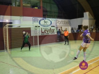 
<a style='margin-left: 5px;' class='btn btn-xs btn-social btn-facebook' href='https://www.facebook.com/sharer/sharer.php?u=https://www.boladovale.com.br/imgs/800-800-90/conteudo/fotos/1439/img8079.jpg' rel='popup' data-width='500' data-height='400'><i class='fa fa-facebook'></i>Compartilhar <span class='hidden-xs'>no Facebook</span>
</a> 
<a class='btn btn-default btn-xs' target='_blank' href='imgs/800-800-90/conteudo/fotos/1439/img8079.jpg'>
<span class='glyphicon glyphicon-cloud-download'></span> Salvar
</a> 
<span></span>