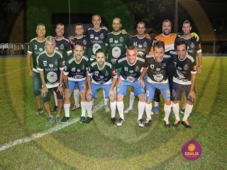 
<a style='margin-left: 5px;' class='btn btn-xs btn-social btn-facebook' href='https://www.facebook.com/sharer/sharer.php?u=https://www.boladovale.com.br/imgs/800-800-90/conteudo/fotos/1441/img8332.jpg' rel='popup' data-width='500' data-height='400'><i class='fa fa-facebook'></i>Compartilhar <span class='hidden-xs'>no Facebook</span>
</a> 
<a class='btn btn-default btn-xs' target='_blank' href='imgs/800-800-90/conteudo/fotos/1441/img8332.jpg'>
<span class='glyphicon glyphicon-cloud-download'></span> Salvar
</a> 
<span></span>