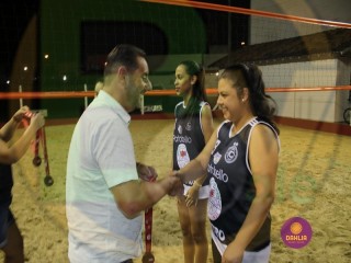 
<a style='margin-left: 5px;' class='btn btn-xs btn-social btn-facebook' href='https://www.facebook.com/sharer/sharer.php?u=https://www.boladovale.com.br/imgs/800-800-90/conteudo/fotos/1443/img8894.jpg' rel='popup' data-width='500' data-height='400'><i class='fa fa-facebook'></i>Compartilhar <span class='hidden-xs'>no Facebook</span>
</a> 
<a class='btn btn-default btn-xs' target='_blank' href='imgs/800-800-90/conteudo/fotos/1443/img8894.jpg'>
<span class='glyphicon glyphicon-cloud-download'></span> Salvar
</a> 
<span></span>
