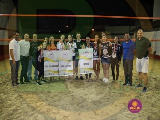 
<a style='margin-left: 5px;' class='btn btn-xs btn-social btn-facebook' href='https://www.facebook.com/sharer/sharer.php?u=https://www.boladovale.com.br/imgs/800-800-90/conteudo/fotos/1443/img8911.jpg' rel='popup' data-width='500' data-height='400'><i class='fa fa-facebook'></i>Compartilhar <span class='hidden-xs'>no Facebook</span>
</a> 
<a class='btn btn-default btn-xs' target='_blank' href='imgs/800-800-90/conteudo/fotos/1443/img8911.jpg'>
<span class='glyphicon glyphicon-cloud-download'></span> Salvar
</a> 
<span></span>