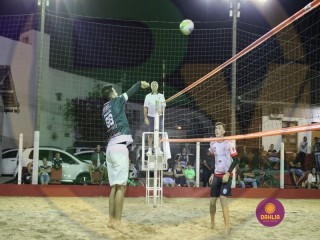 
<a style='margin-left: 5px;' class='btn btn-xs btn-social btn-facebook' href='https://www.facebook.com/sharer/sharer.php?u=https://www.boladovale.com.br/imgs/800-800-90/conteudo/fotos/1444/img9044.jpg' rel='popup' data-width='500' data-height='400'><i class='fa fa-facebook'></i>Compartilhar <span class='hidden-xs'>no Facebook</span>
</a> 
<a class='btn btn-default btn-xs' target='_blank' href='imgs/800-800-90/conteudo/fotos/1444/img9044.jpg'>
<span class='glyphicon glyphicon-cloud-download'></span> Salvar
</a> 
<span></span>