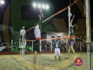 
<a style='margin-left: 5px;' class='btn btn-xs btn-social btn-facebook' href='https://www.facebook.com/sharer/sharer.php?u=https://www.boladovale.com.br/imgs/800-800-90/conteudo/fotos/1444/img9052.jpg' rel='popup' data-width='500' data-height='400'><i class='fa fa-facebook'></i>Compartilhar <span class='hidden-xs'>no Facebook</span>
</a> 
<a class='btn btn-default btn-xs' target='_blank' href='imgs/800-800-90/conteudo/fotos/1444/img9052.jpg'>
<span class='glyphicon glyphicon-cloud-download'></span> Salvar
</a> 
<span></span>