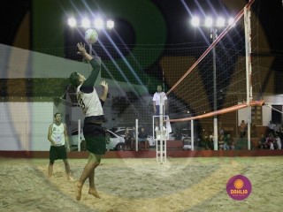 
<a style='margin-left: 5px;' class='btn btn-xs btn-social btn-facebook' href='https://www.facebook.com/sharer/sharer.php?u=https://www.boladovale.com.br/imgs/800-800-90/conteudo/fotos/1444/img9111.jpg' rel='popup' data-width='500' data-height='400'><i class='fa fa-facebook'></i>Compartilhar <span class='hidden-xs'>no Facebook</span>
</a> 
<a class='btn btn-default btn-xs' target='_blank' href='imgs/800-800-90/conteudo/fotos/1444/img9111.jpg'>
<span class='glyphicon glyphicon-cloud-download'></span> Salvar
</a> 
<span></span>