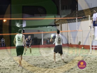 
<a style='margin-left: 5px;' class='btn btn-xs btn-social btn-facebook' href='https://www.facebook.com/sharer/sharer.php?u=https://www.boladovale.com.br/imgs/800-800-90/conteudo/fotos/1444/img9149.jpg' rel='popup' data-width='500' data-height='400'><i class='fa fa-facebook'></i>Compartilhar <span class='hidden-xs'>no Facebook</span>
</a> 
<a class='btn btn-default btn-xs' target='_blank' href='imgs/800-800-90/conteudo/fotos/1444/img9149.jpg'>
<span class='glyphicon glyphicon-cloud-download'></span> Salvar
</a> 
<span></span>