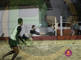 
<a style='margin-left: 5px;' class='btn btn-xs btn-social btn-facebook' href='https://www.facebook.com/sharer/sharer.php?u=https://www.boladovale.com.br/imgs/800-800-90/conteudo/fotos/1444/img9161.jpg' rel='popup' data-width='500' data-height='400'><i class='fa fa-facebook'></i>Compartilhar <span class='hidden-xs'>no Facebook</span>
</a> 
<a class='btn btn-default btn-xs' target='_blank' href='imgs/800-800-90/conteudo/fotos/1444/img9161.jpg'>
<span class='glyphicon glyphicon-cloud-download'></span> Salvar
</a> 
<span></span>
